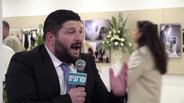 אלמוג כהן לסרוגים: "אנחנו נגד אפליה"