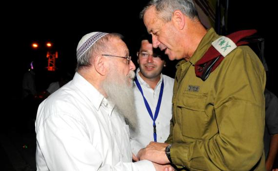 בני גנץ: "הלב דואב, זכיתי להיות מתלמידי הרב"