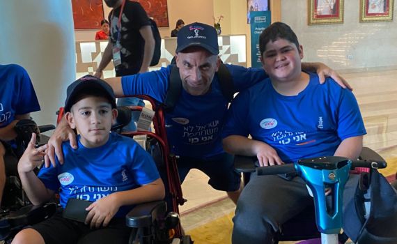 הרבה מן האור דוחה המון מן החושך