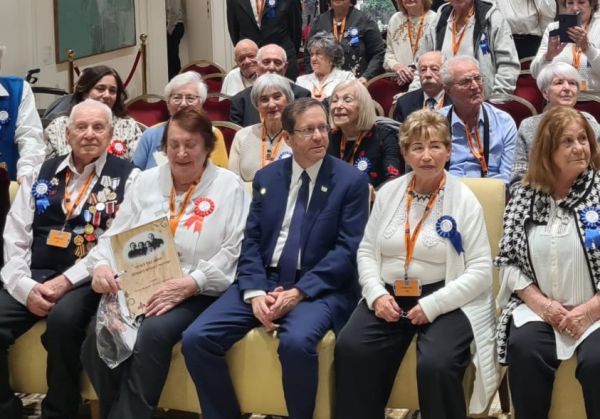 מרגש: 80 שורדי שואה נפגשו עם הנשיא הרצוג