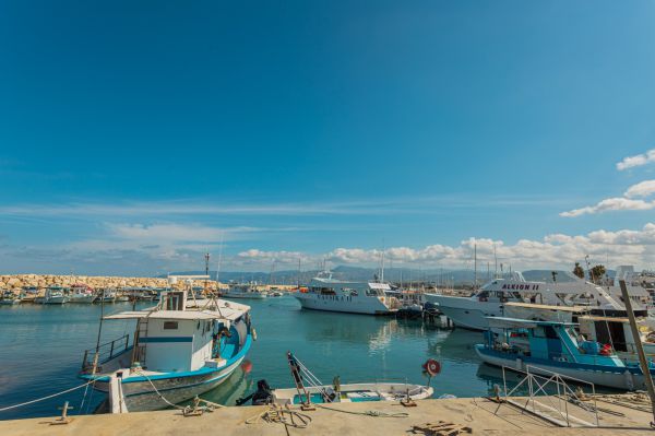 מאחורי ההגירה החרדית לקפריסין: אתחלתא דגאולה
