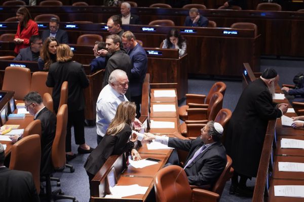 חוק דרעי וחוק סמוטריץ' אושרו במליאת הכנסת