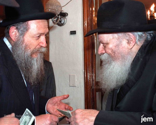 צפו בתיעוד: כשהרב דרוקמן פגש את הרבי מליובאוויטש