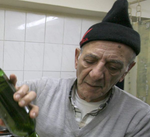 המחווה המרגשת למייסד מסעדת "עזורה" שהלך לעולמו