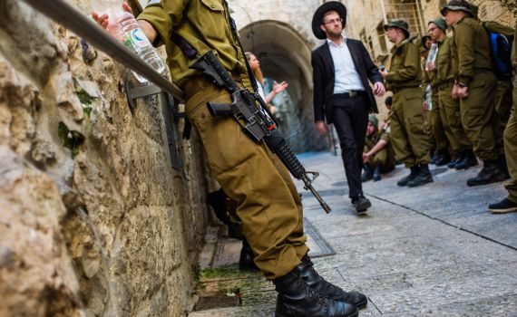 גפני טועה, לאף אחד אין פטור מתורה ומשירות צבאי