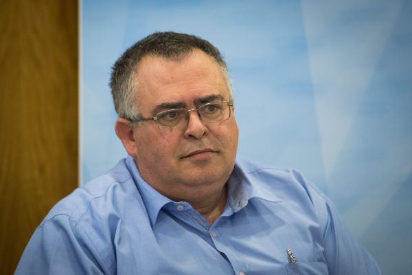 עימות מפתיע בשידור: 'אתה לא עיתונאי; אתה דובר'