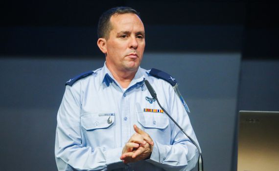 כוכבי תתעורר, דובר צה"ל איבד שליטה על היחידה שלו