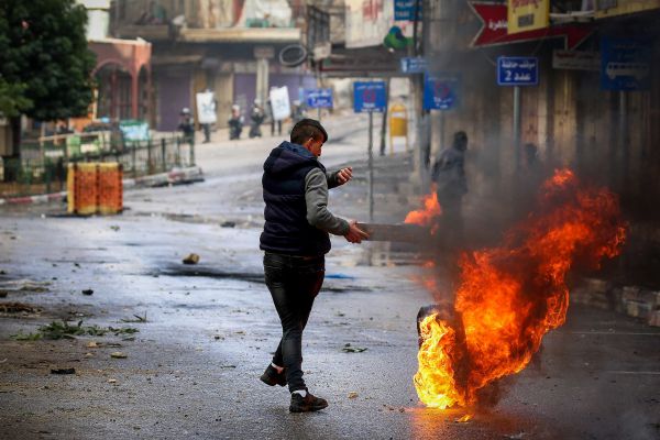 כתב אישום יוגש נגד מחבל שזרק בקבוקי תבערה