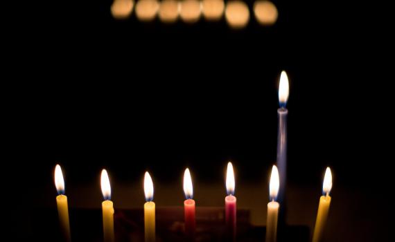 בעולם מברכים את העם היהודי: מי יתן ואור החג ישיב את החטופים