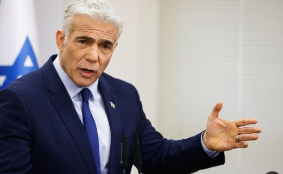 לפיד: השתלטו על נתניהו אנשים צעירים וקיצונים