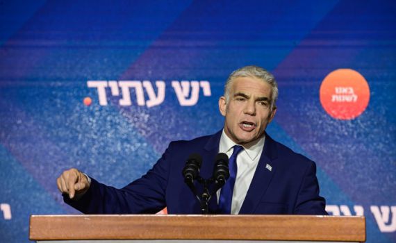 לפיד: נתניהו משקר בתקווה שהסערה תעלם