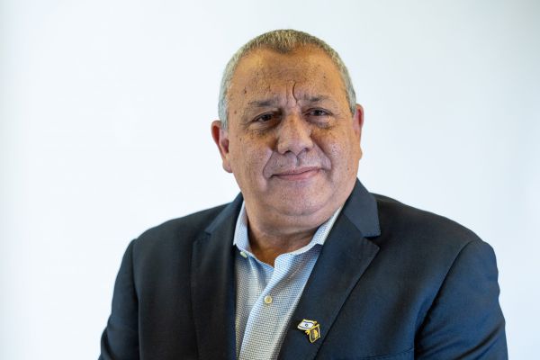 איזנקוט הסכים להיפגש עם משפחות החטופים