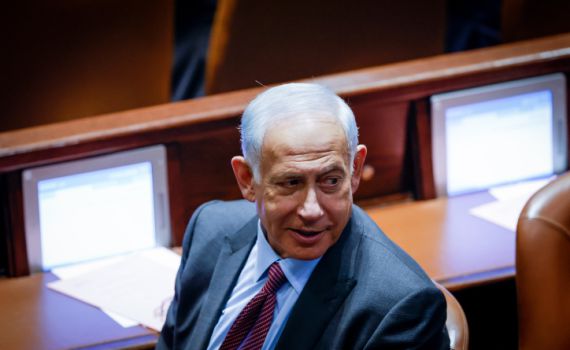 נתניהו: "לפיד מחטיא את השער גם אחרי השריקה"