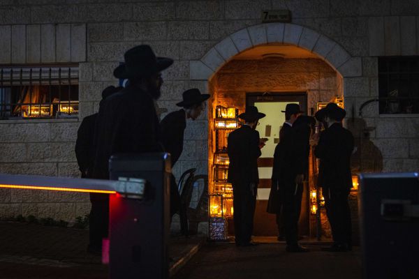 מתחת למגרש הרוסים קבור תמרור אזהרה לכולנו