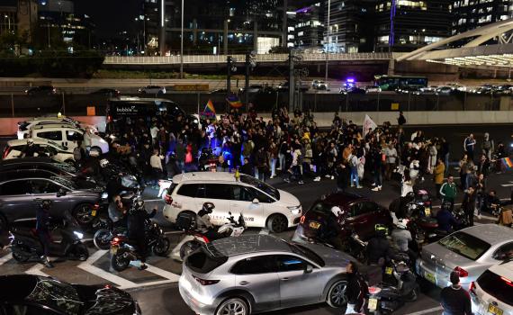 מאות מפגיני להט"ב: "אין שוויון – חוסמים את איילון"