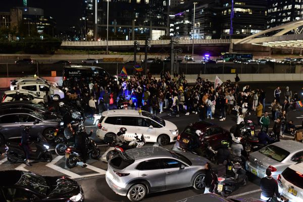 מאות מפגיני להט"ב: "אין שוויון – חוסמים את איילון"