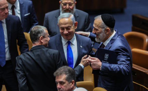 החגיגות החלו: צפו בהרמת כוסית ליו"ר הכנסת אוחנה