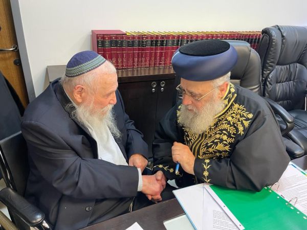 הראשון לציון סופד לרב דרוקמן: "אישיות דגולה"