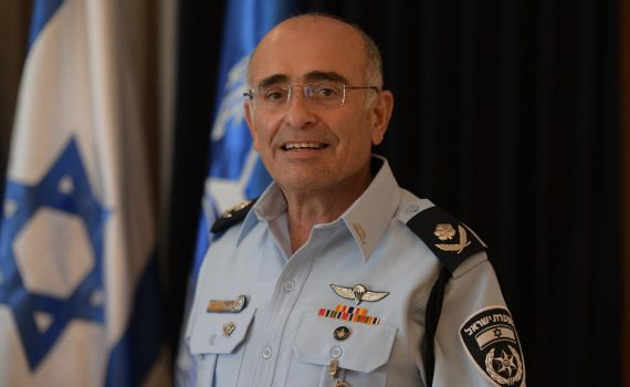 רעידת אדמה במשטרה: הסמפכ"ל הודיע על פרישה