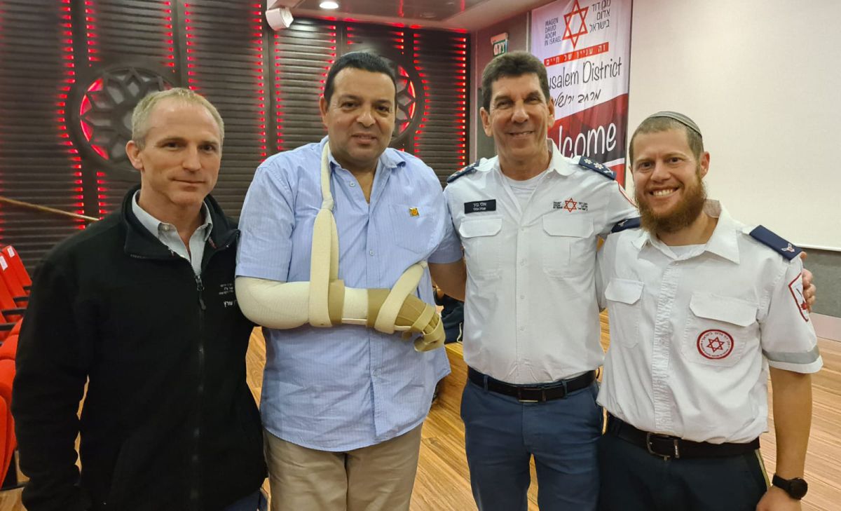 "אתם הניסים שלנו": האות שקיבל עופר אוחנה