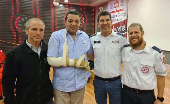 "אתם הניסים שלנו": האות שקיבל עופר אוחנה