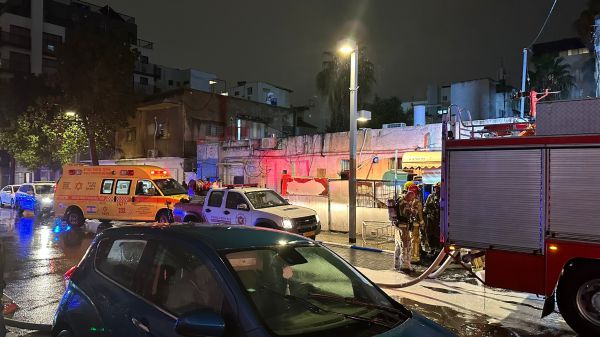 ארבעה ילדים פונו לאחר שנפגעו משאיפת עשן