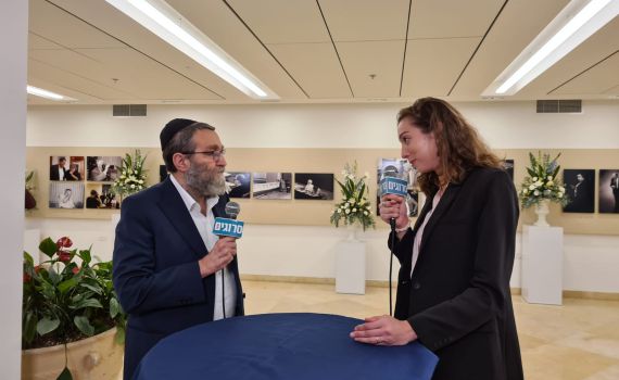 גפני: "לא אהיה בקואליציה בלי פסקת ההתגברות"