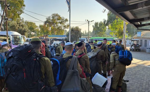 גיוס נעים: 300 חרדים התגייסו אתמול לצה"ל
