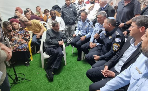 המפכ"ל בבית הרב דרוקמן: "חיבר גם ברגעי משבר"