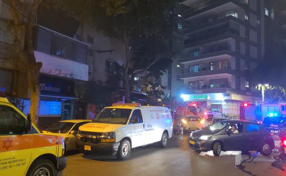 חשד להצתה: גבר נספה בשריפה בבית בגבעתיים