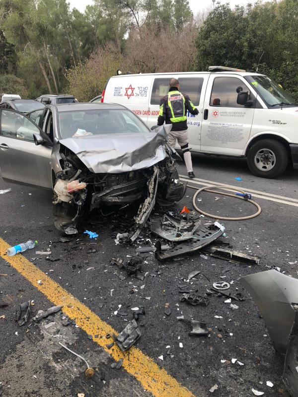 5 פצועים בתאונה ליד בית שמש, בהם אחת במצב קשה