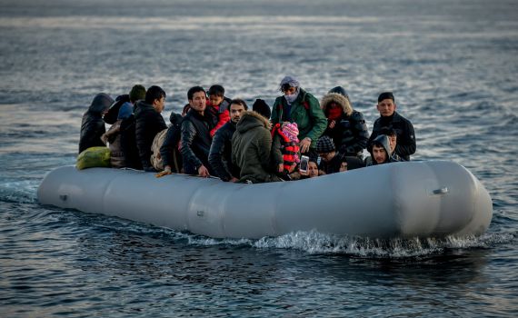 4 מהגרים נהרגו בהתהפכות סירה בתעלת למאנש