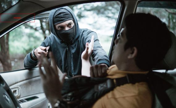 תקיפה ושוד: "הקולות בראש רצו שאתקוף – אחרת אמות"