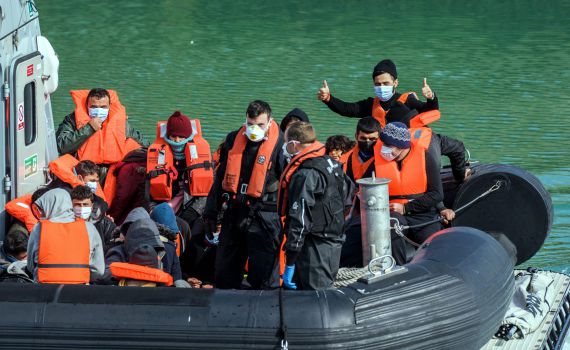 ביהמ"ש: התוכנית הבריטית לגירוש מהגרים חוקתית