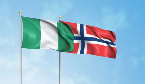 מביך: עמודי ממשלה בטוויטר סומנו כמדינה אחרת