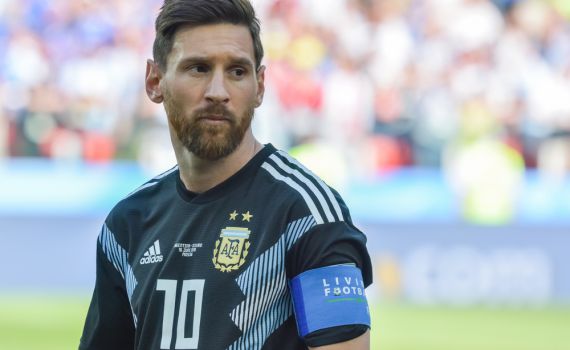 מרגש: כך התקבל מסי בקבוצת פריז סן-ז'רמן