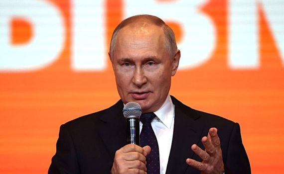 התגובה לסנקציות: רוסיה אוסרת אספקת נפט למערב