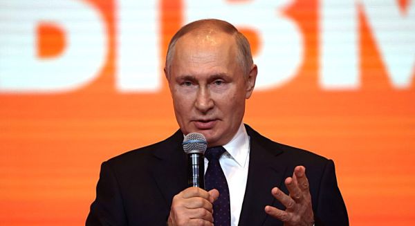 התגובה לסנקציות: רוסיה אוסרת אספקת נפט למערב