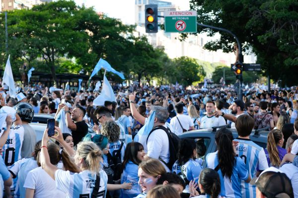 על רקע החגיגות: שחקני ארגנטינה פונו במסוק