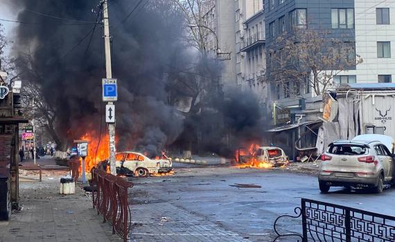 זלנסקי מציג את זוועות פוטין: "הרג שנועד להנאה"