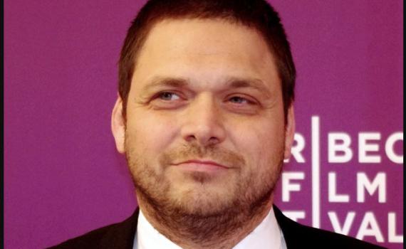 תגידו מזל טוב: הרווק מהסדרה סרוגים התארס