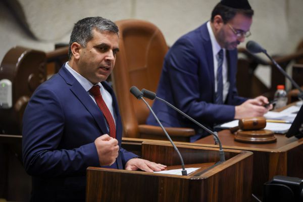 אופיר סופר נגד הרב בני לאו: "מתכוון רק לשקמה ברסלר"