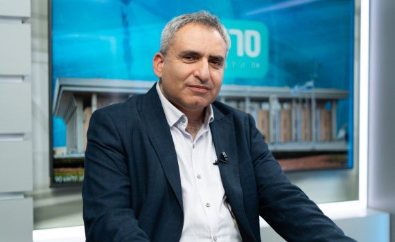 אלקין לסרוגים: 'העולם רואה איך ביידן מתייחס אלינו'