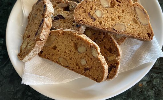 לקראת ט"ו בשבט: עוגיות ביסקוטי עם פירות יבשים