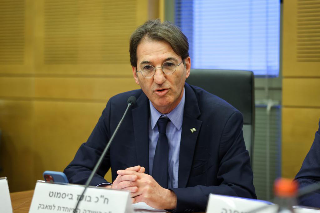 בועז ביסמוט מגיב לאברי גלעד: 'מתנגד לסתימת פיות'
