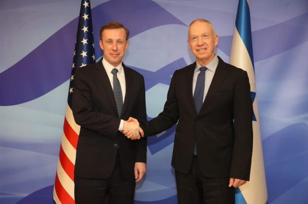 רתימת הקהילה הבינ"ל: גלנט נפגש ג'ייק סליבאן