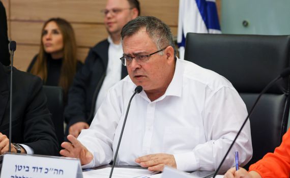 עימות בין דוד ביטן לח"כים החרדים: 'הכל בגללכם'. צפו