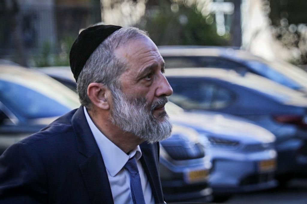 בש"ס מגיבים לפסיקה נגד דרעי: "נפל דבר בישראל"