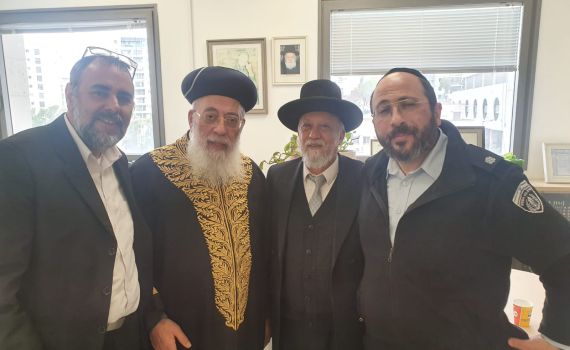 בזכות בלדה שכתבה המסורבת, הסרבן נתן גט