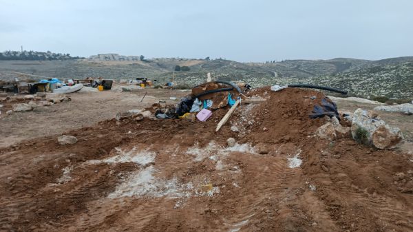 במשמרת של גלנט: 2 גבעות בבנימין נהרסו וכרם נעקר
